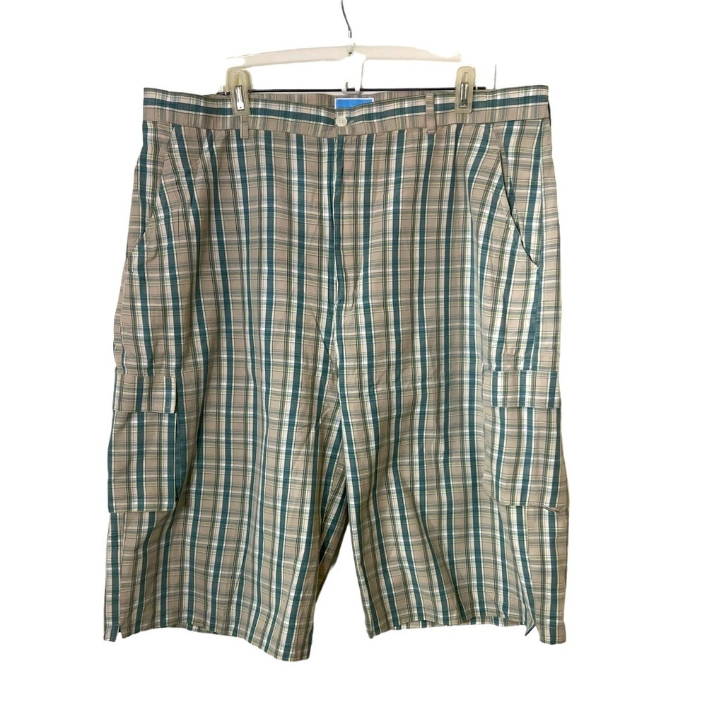 BLUE OCEAN MENS CASUAL SHORTS. SIZE 42” WAIST, 4 POCKETS IN FRONT, 2 IN BACK.☑️